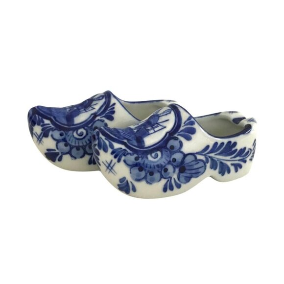 Vintage 90s, A Pair of Delft Blue Dutch Clog Shape Ashtray,  a key chain. - Picture 1 of 10